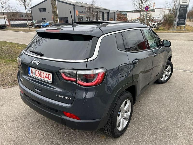 Gebraucht Jeep Compass Limited 170 PS (125 kW) 2018 Grau SUV