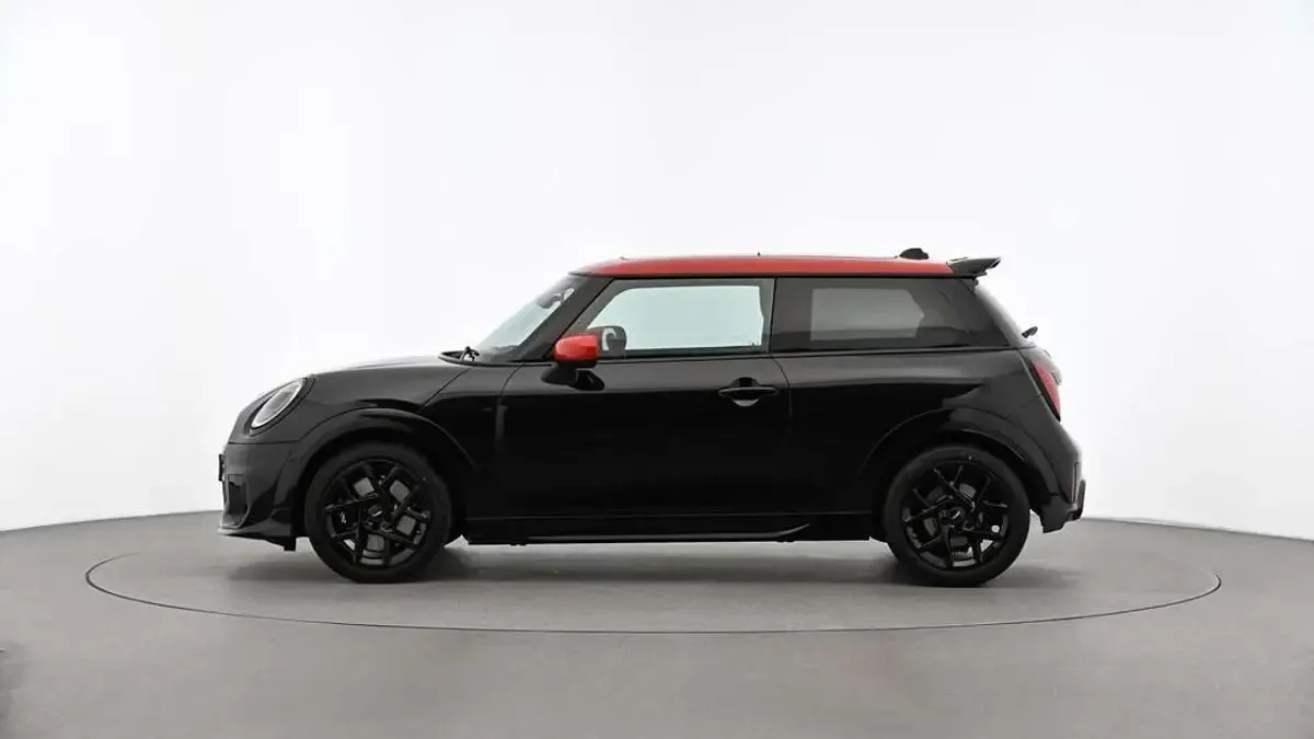 Gebraucht Mini John Cooper Works 204 PS (150 kW) 2024 Schwarz Kleinwagen