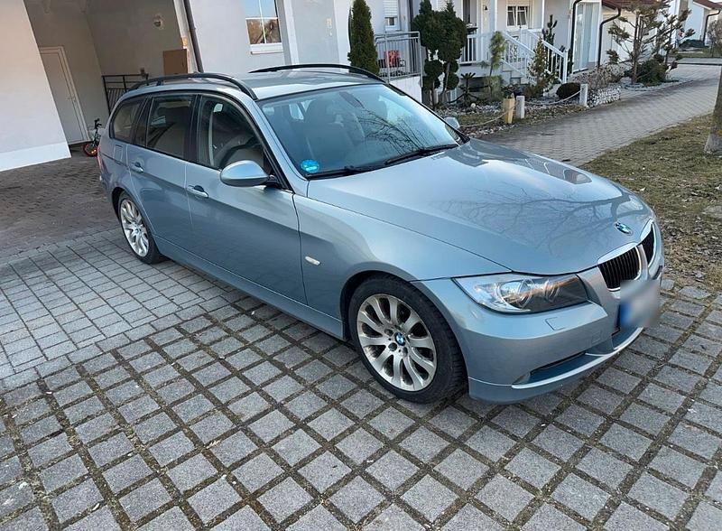 Gebraucht BMW 320 177 PS (130 kW) 2008 Grau Kombi