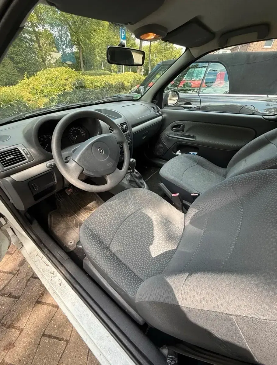 Gebraucht Renault Clio 55 PS (40 kW) 2009 Weiß Kleinwagen