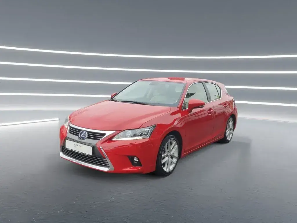 Gebraucht Lexus CT200h Luxury Line 136 PS (100 kW) 2016 Rot Limousine