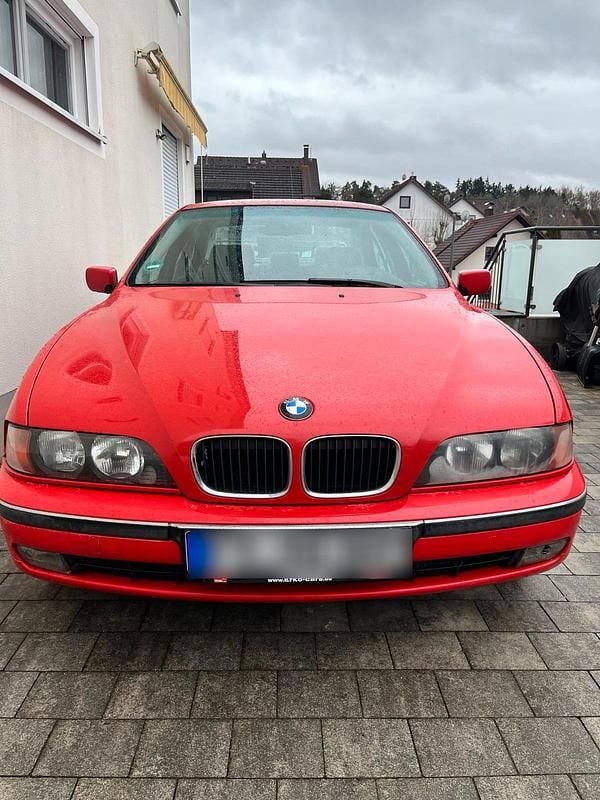 Gebraucht BMW 520 150 PS (110 kW) 1999 Rot Limousine