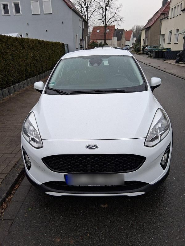 Gebraucht Ford Fiesta Active 86 PS (63 kW) 2019 Weiß Limousine