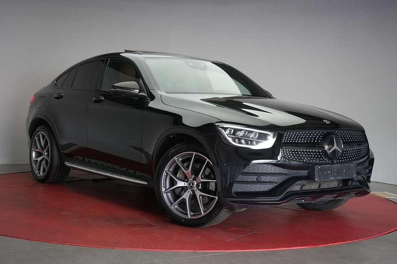 Obsidian black Gebraucht 2021 Mercedes GLC400d AMG Coupé | 43.990 € (Guter Preis) - Bild 1/4