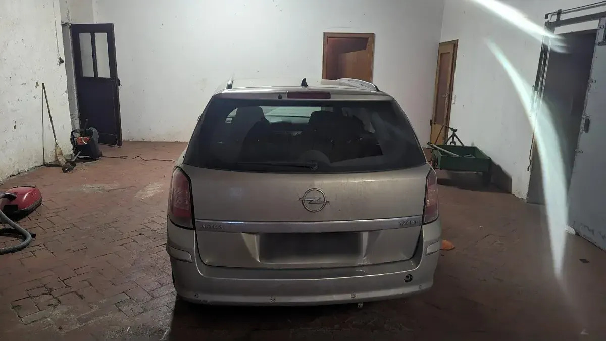 Gebraucht Opel Astra 110 PS (80 kW) 2008 Grau Kombi