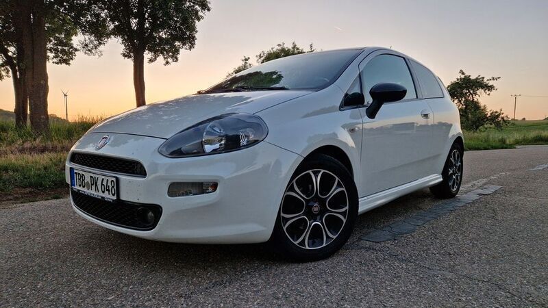 Weiß Gebraucht 2013 Fiat Punto Evo S Kleinwagen | 3.290 € (Fairer Preis) - Bild 1/4