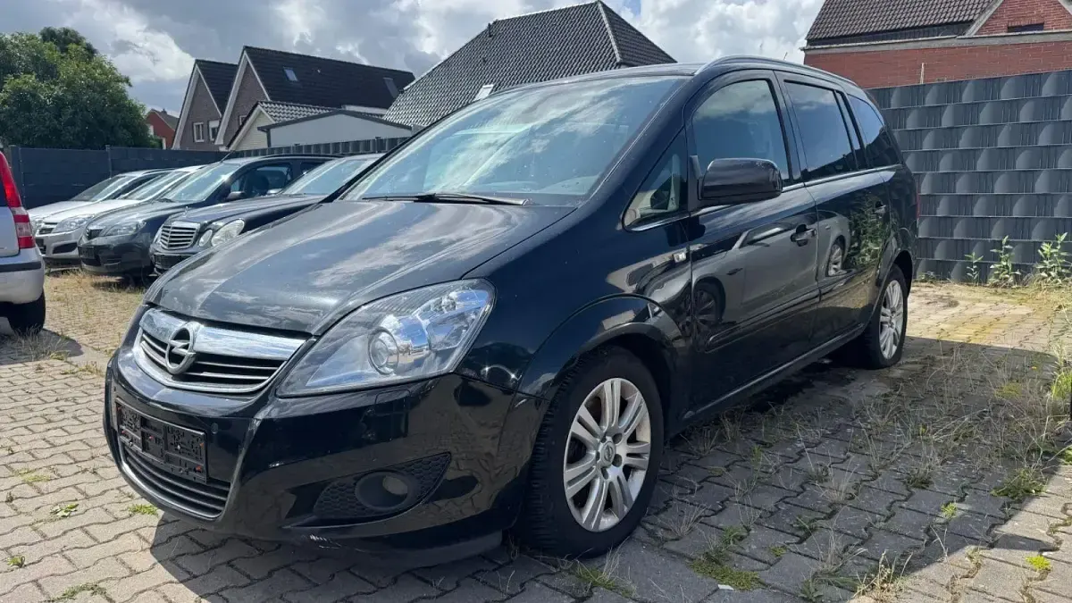 Gebraucht Opel Zafira Family 125 PS (91 kW) 2013 Schwarz Van / Kleinbus