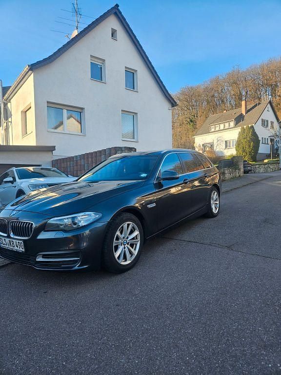 Gebraucht BMW 518 150 PS (110 kW) 2015 Schwarz Kombi