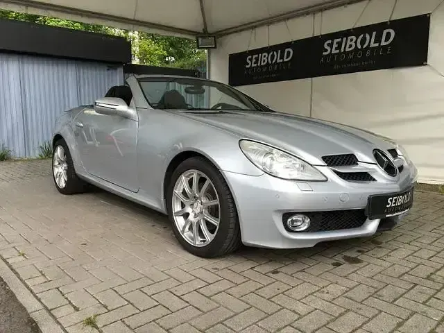 Gebraucht Mercedes SLK300 231 PS (169 kW) 2009 Silber Cabrio