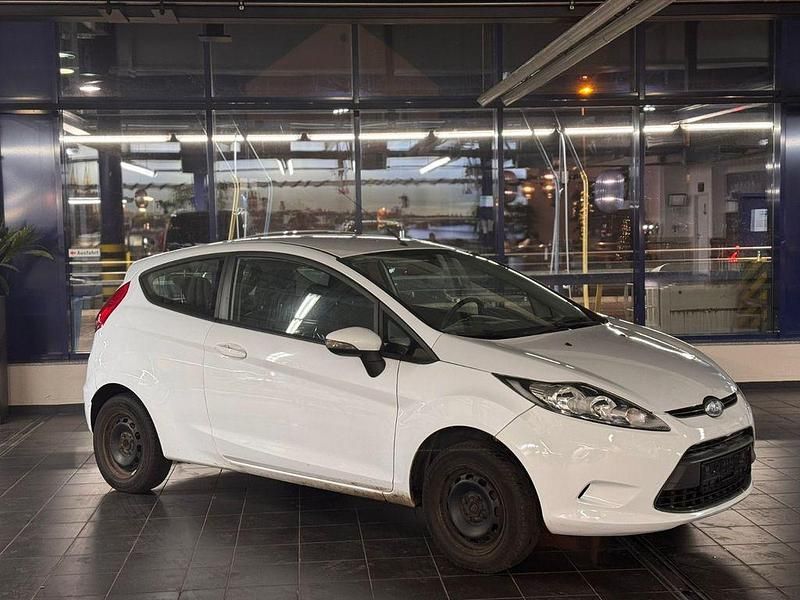 Gebraucht Ford Fiesta Trend 97 PS (71 kW) 2009 Weiß Limousine