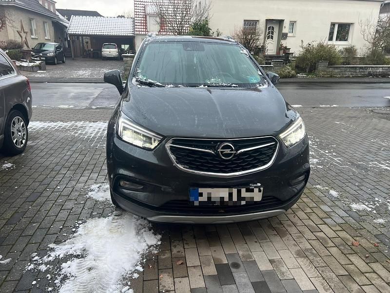 Grau Gebraucht 2017 Opel Mokka X SUV | 9.999 € (Superpreis) - Bild 1/4