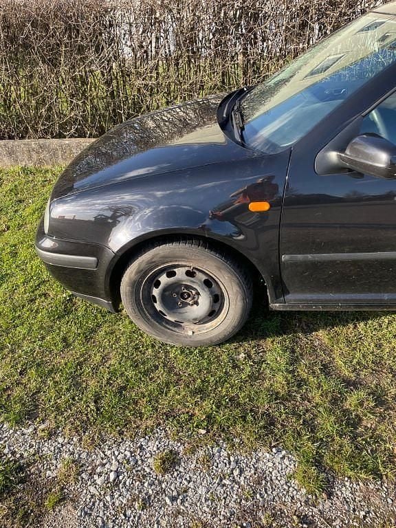 Gebraucht VW Golf III Basis 90 PS (66 kW) 1998 Schwarz Limousine