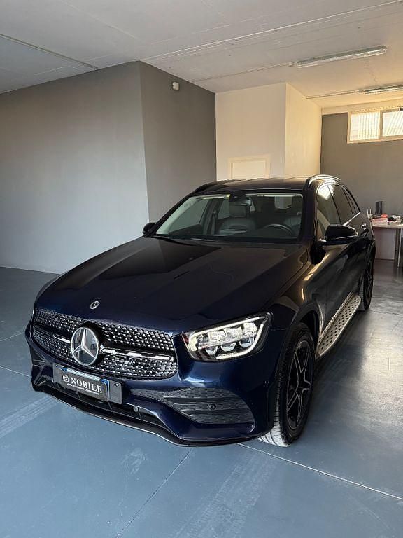 Blau Gebraucht 2022 Mercedes GLC300e Premium Plus SUV | 45.899 € (Teuer) - Bild 1/4