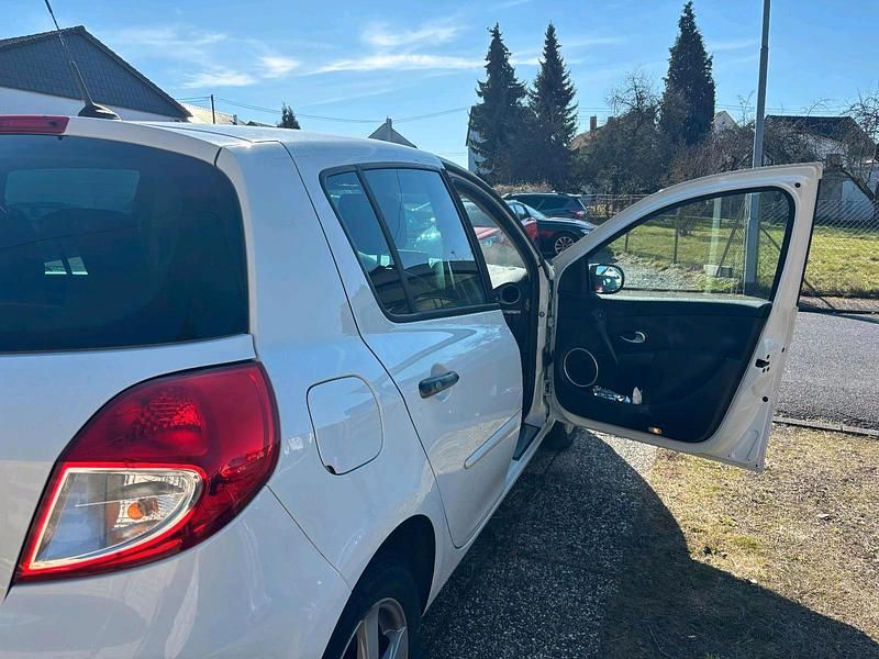 Second-hand Renault Clio III 2010 Alb Cabrio