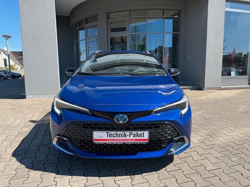 Gebraucht Toyota Corolla Team 196 PS (144 kW) 2022 Weiß Kombi