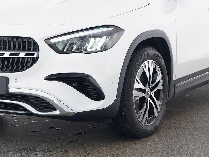 Gebraucht Mercedes GLA220 Advanced 190 PS (139 kW) 2024 Weiß SUV