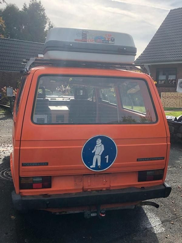 Second-hand VW T3 70 CP (51 kW) 1982 Portocaliu Van