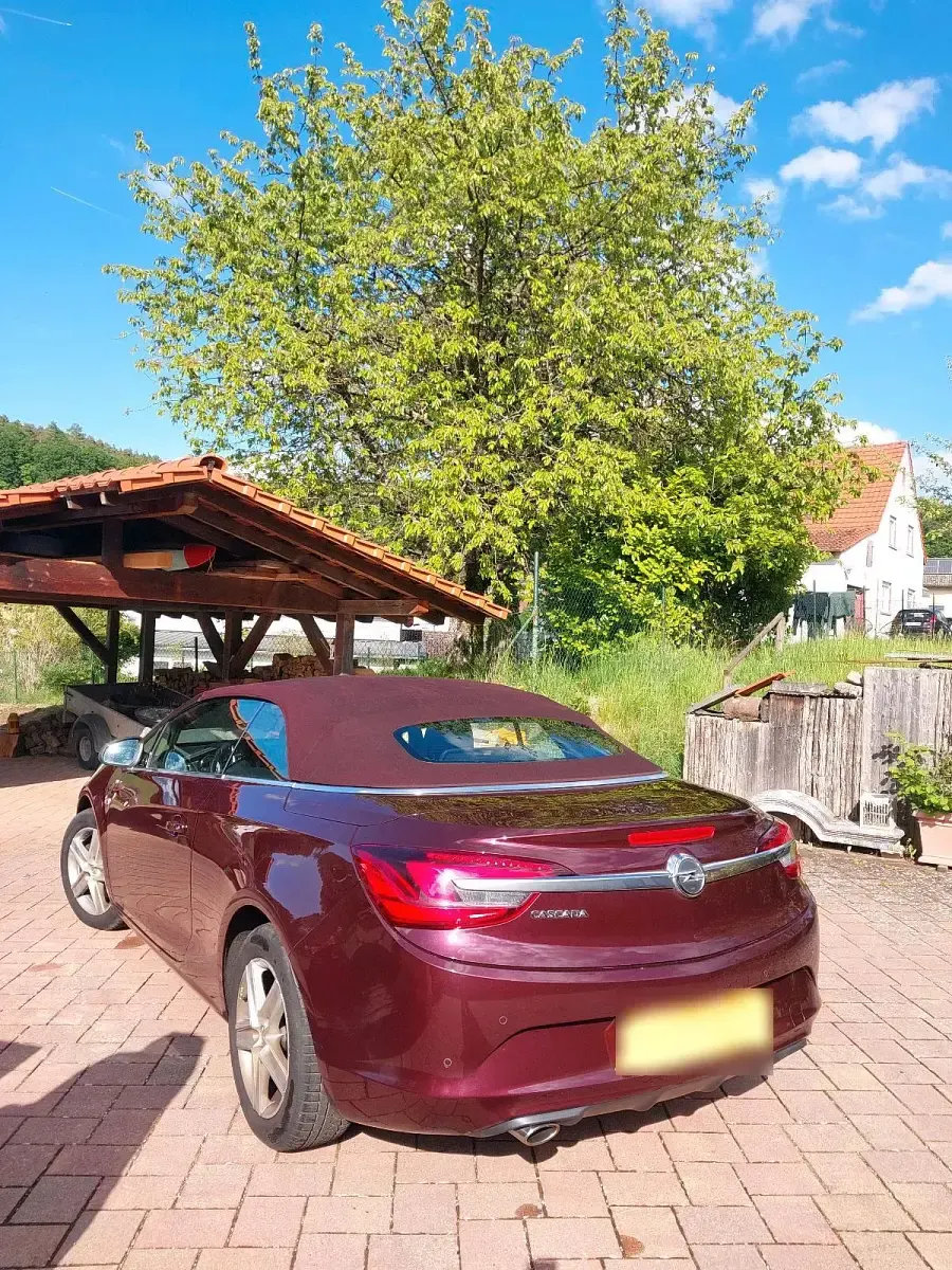 Gebraucht Opel Cascada 140 PS (102 kW) 2013 Rot Cabrio