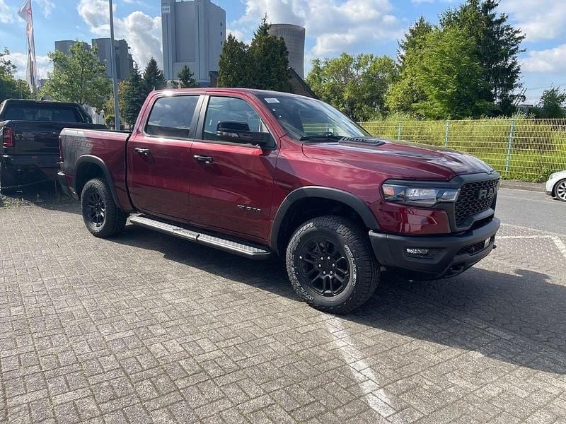 Neu Dodge Ram 420 PS (308 kW) 2025 Octane red Pickup
