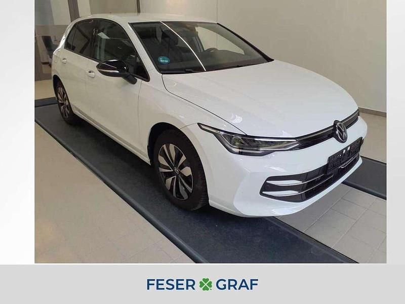 Pure white Gebraucht 2024 VW Golf VIII Goal Limousine | 28.970 € (Superpreis) - Bild 1/4