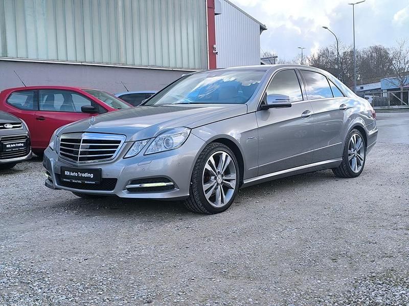 Gebraucht Mercedes E350 265 PS (194 kW) 2012 Silber Limousine
