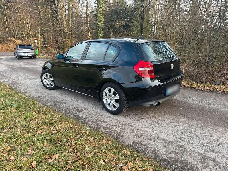 Gebraucht BMW 120 170 PS (125 kW) 2008 Schwarz Kleinwagen