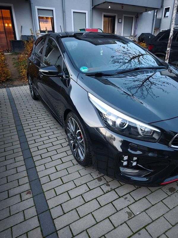 Gebraucht Kia Ceed GT-Track 204 PS (150 kW) 2014 Schwarz Kleinwagen