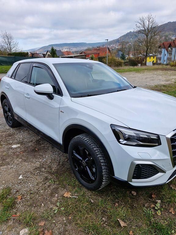Gebraucht Audi Q2 Advanced 150 PS (110 kW) 2023 Weiß SUV