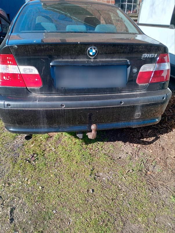 Gebraucht BMW 316 116 PS (85 kW) 2004 Schwarz Limousine