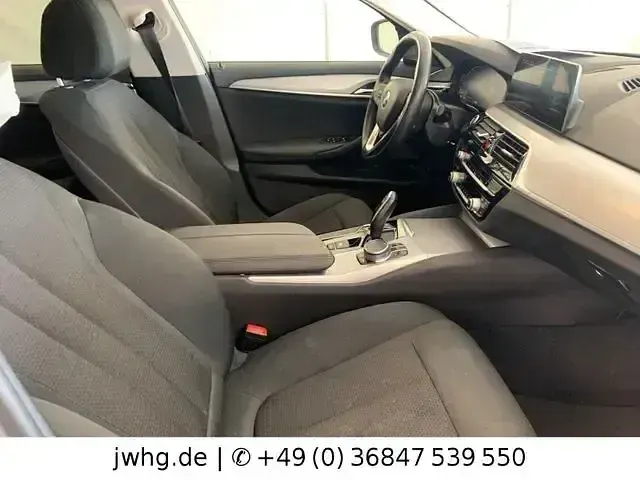 Używany BMW 520 190 KM (139 kW) 2019 Niebieski Kombi