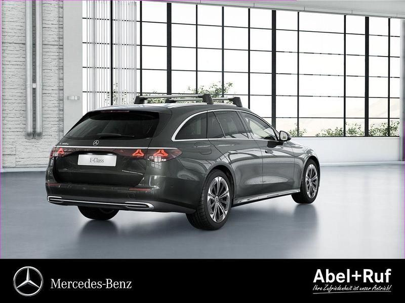 Gebraucht Mercedes E300 Avantgarde 204 PS (150 kW) 2024 Grau Limousine