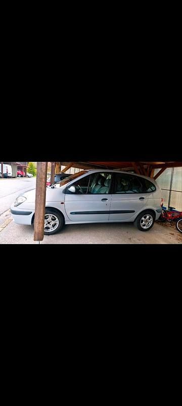 Gebraucht Renault Scénic 107 PS (78 kW) 2002 Silber Van / Kleinbus