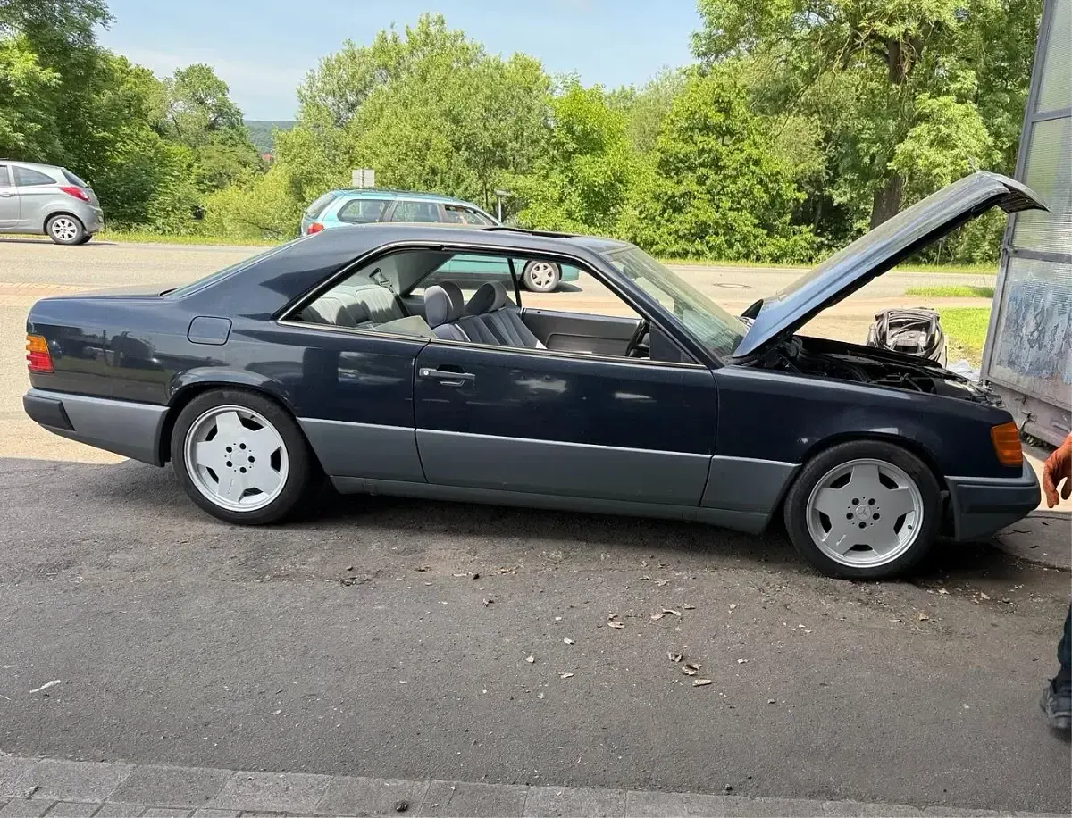 Gebraucht Mercedes 230 1988 Blau Coupé