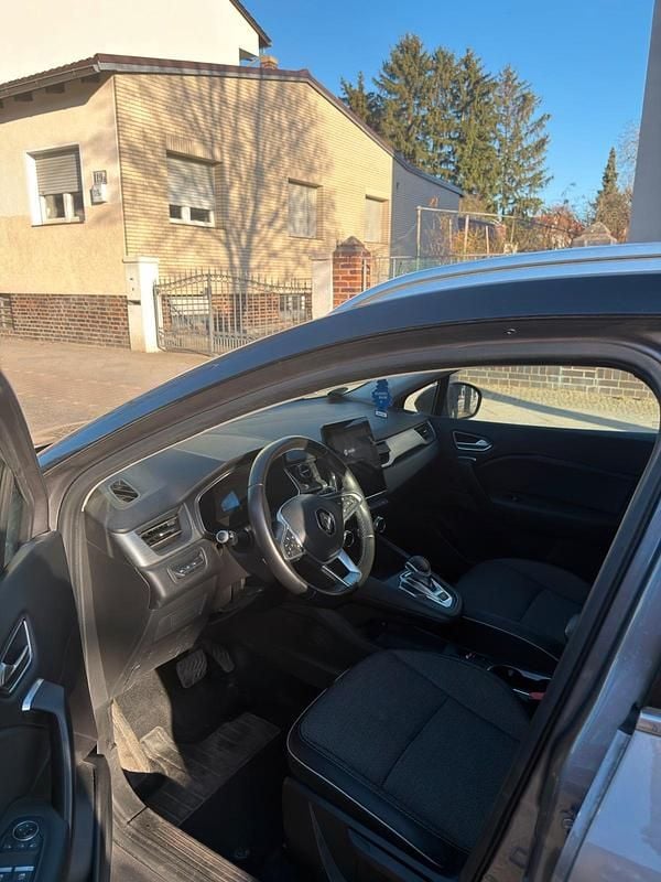 Second-hand Renault Captur 131 CP (96 kW) 2020 Gri SUV