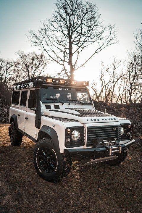 Gebraucht Land Rover Defender 122 PS (89 kW) 2011 Weiß Kombi