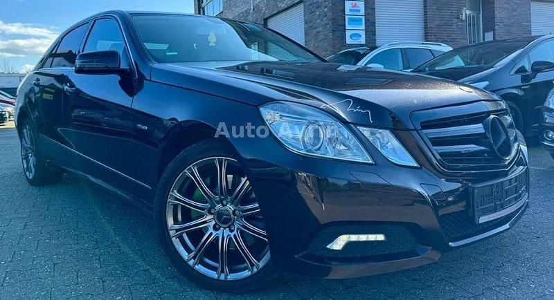Gebraucht Mercedes E350 292 PS (214 kW) 2009 Braun Limousine