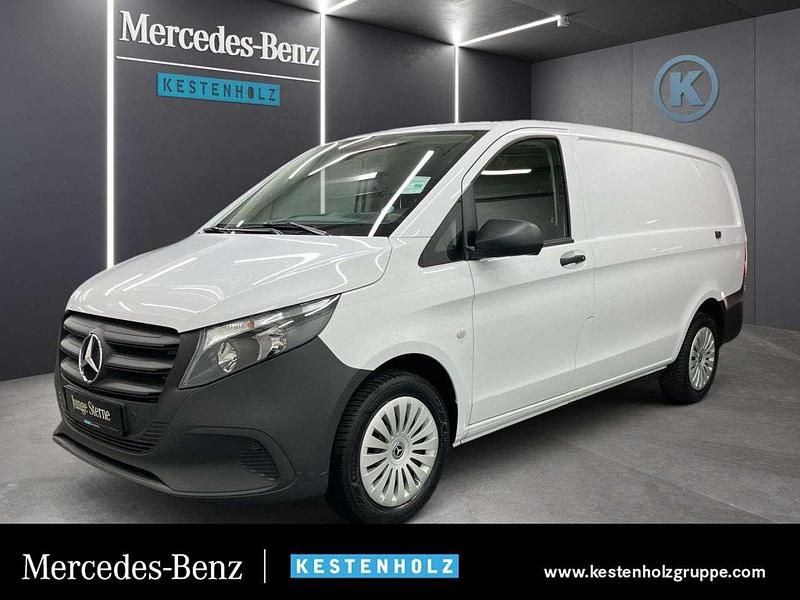 Arktikweiß Gebraucht 2024 Mercedes Vito Van | 36.878 € (Guter Preis) - Bild 1/4