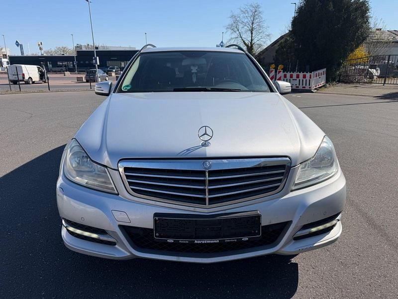 Gebraucht Mercedes C200 136 PS (100 kW) 2012 Silber Kombi