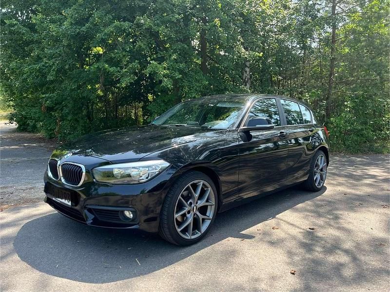 Schwarz Gebraucht 2015 BMW 118 Kleinwagen | 14.000 € (Teuer) - Bild 1/4
