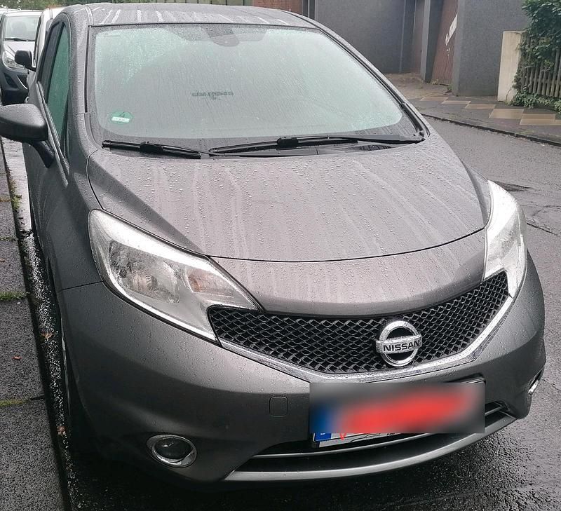 Grau Gebraucht 2015 Nissan Note Limousine | 6.900 € (Fairer Preis) - Bild 1/4