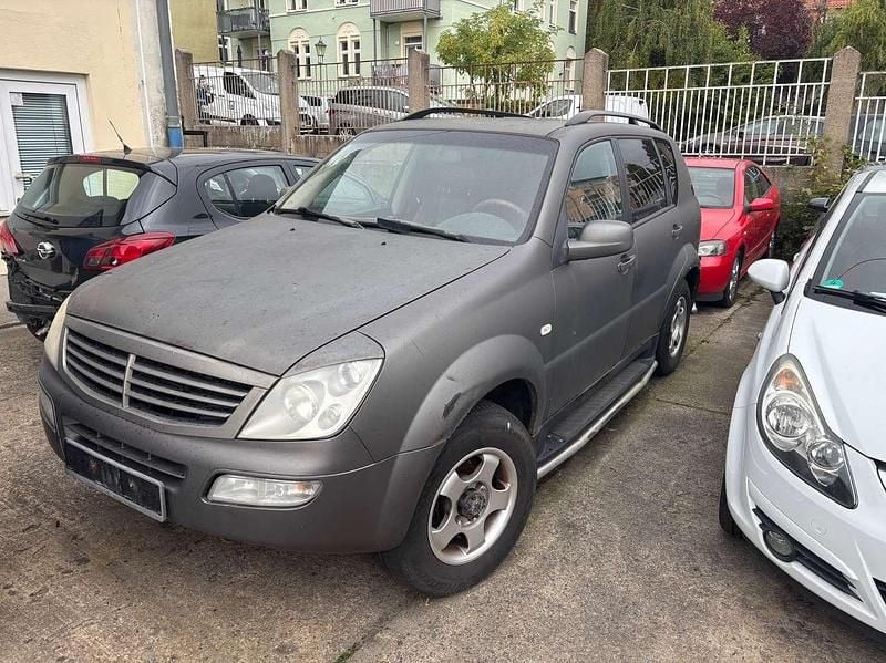 Schwarz Gebraucht 2006 Ssangyong (KGM) Korando SUV | 1.000 € - Bild 1/4
