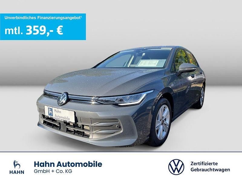 Grau Gebraucht 2024 VW Golf VIII Life Limousine | 23.440 € (Guter Preis) - Bild 1/3