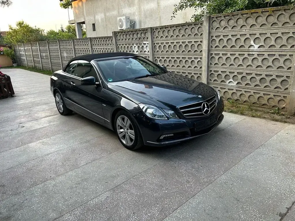 Gebraucht Mercedes E200 Avantgarde 184 PS (135 kW) 2010 Grau Cabrio