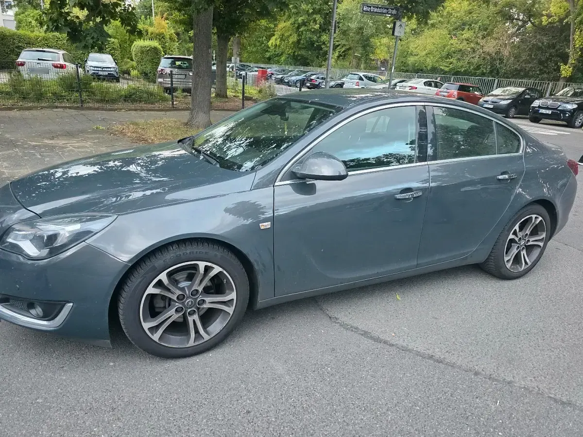 Gebraucht Opel Insignia 143 PS (105 kW) 2014 Grau Limousine