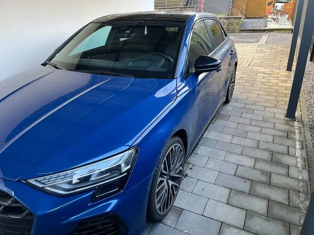 Gebraucht Audi S3 Sport 333 PS (244 kW) 2024 Blau Limousine