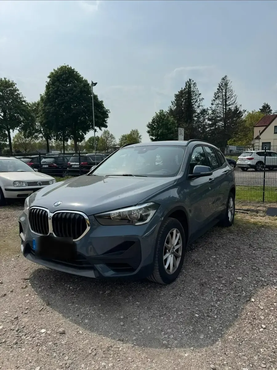 Gebraucht BMW X1 140 PS (102 kW) 2019 Grau SUV