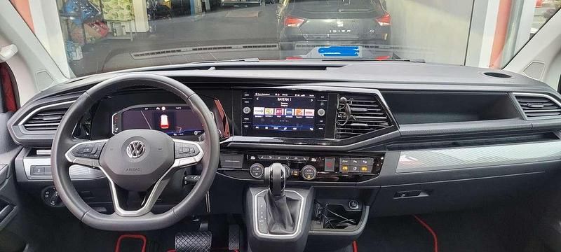 Gebraucht VW Multivan Highline 199 PS (146 kW) 2020 Rot Van