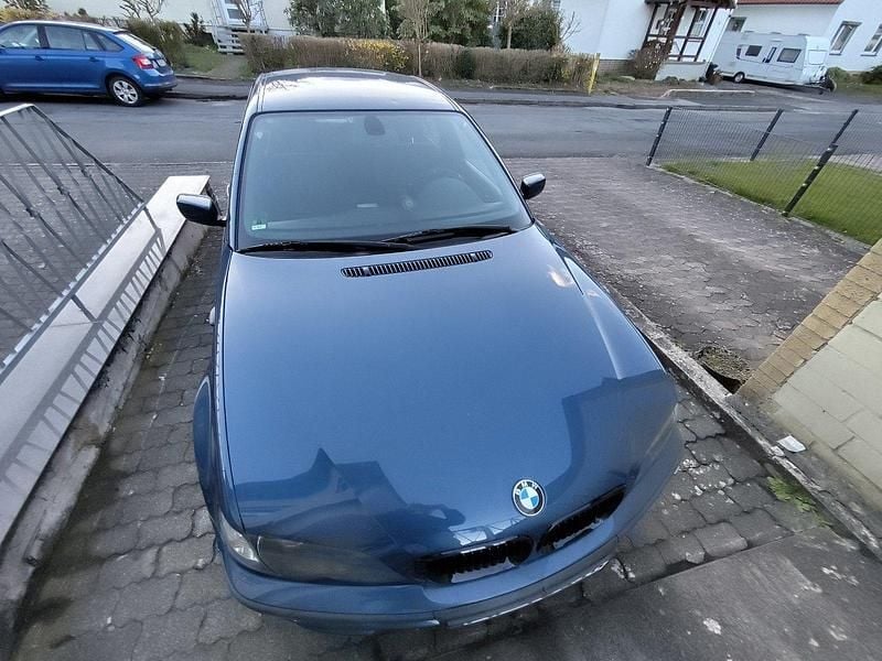 Gebraucht BMW 318 M Sport 143 PS (105 kW) 2003 Blau Limousine