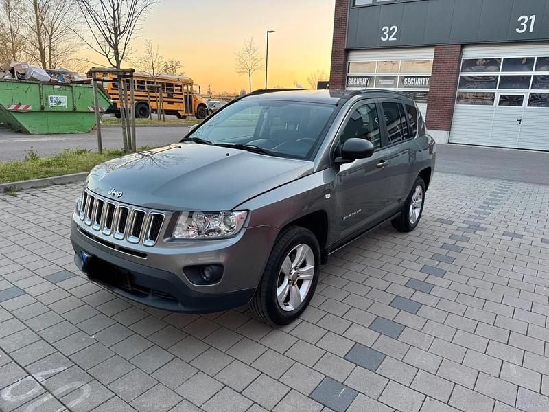 Second-hand Jeep Compass 160 CP (117 kW) 2013 Gri SUV