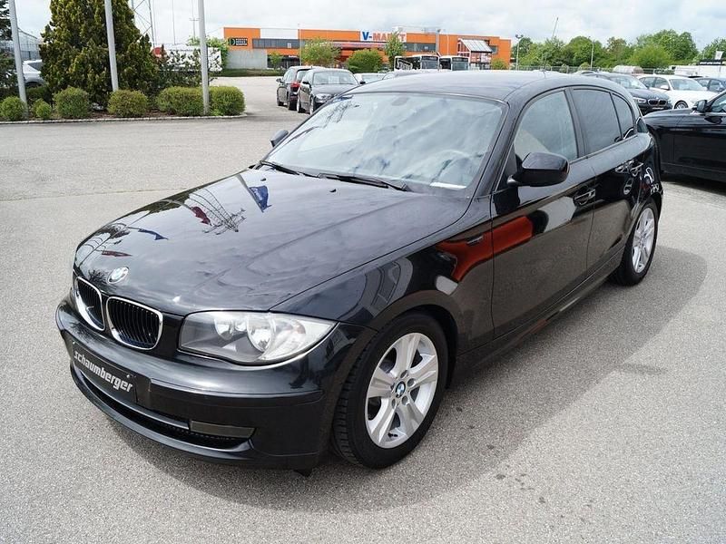 Gebraucht BMW 120 Performance 177 PS (130 kW) 2010 Saphirschwarz Kleinwagen